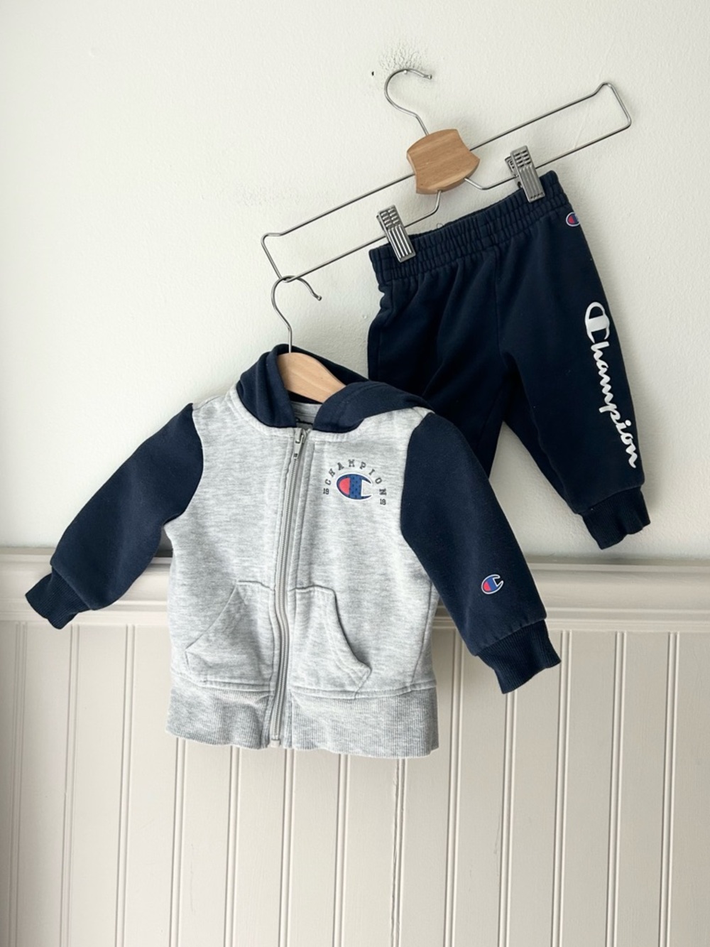 Champion Baby Boys 2-Piece Colorblocked Fleece Hoodie & Joggers Set 18 Months